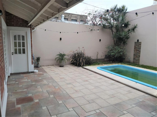 Imagen 2 de 30 de Casa - V.martelli-b.parque