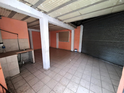 Deposito En Ochava, En 2 Plantas, C/entrada De Auto