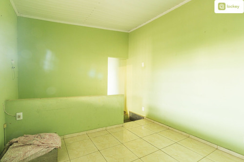 Imagem 2 de 12 de Aluguel De Casa De Fundos Com 45m² E 1 Quarto - 8224