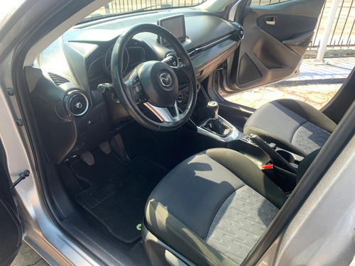 Imagen 5 de 9 de Mazda 2 Itouring 2016 Std