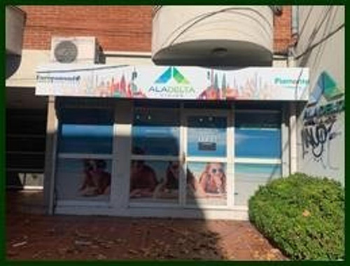 Imagen 2 de 4 de Local Comercial Moron Centro 100 Mts Plaza Moron