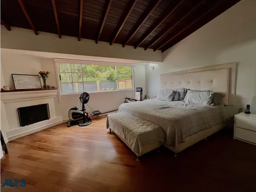 Hermosa Casa En La Loma De Las Brujas(mls#253864)