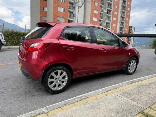 Mazda 2 2010