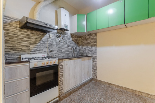 Venta-tipo Casa- Ph 3 Amb. C/ Local En Esquina