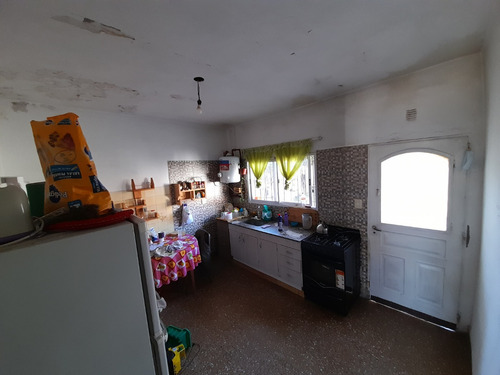 Vendemos Buena Casa G Catan 4 Ambientes