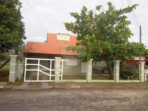Imagem 1 de 30 de Belíssima E Ampla Casa De Praia Em Xangri-lá Rs - Reo679902