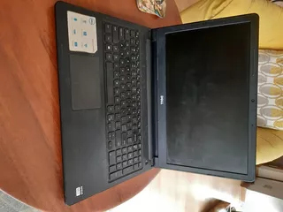 Lap Top Dell Inspiron 15 3000 Amd A6