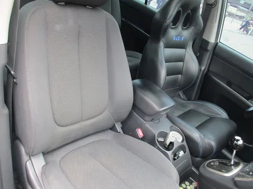 Kia Carens EX 2000CC AT AA