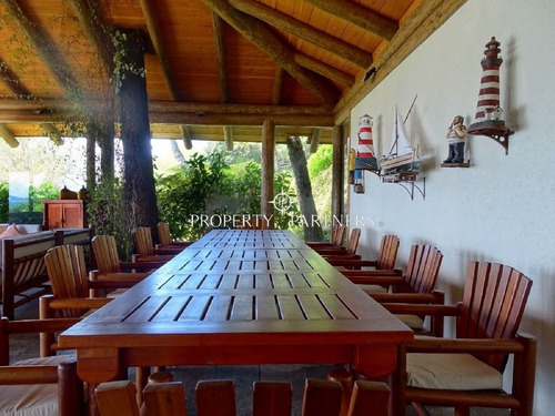 Lujosas Casas Con Orilla De Lago Villarrica