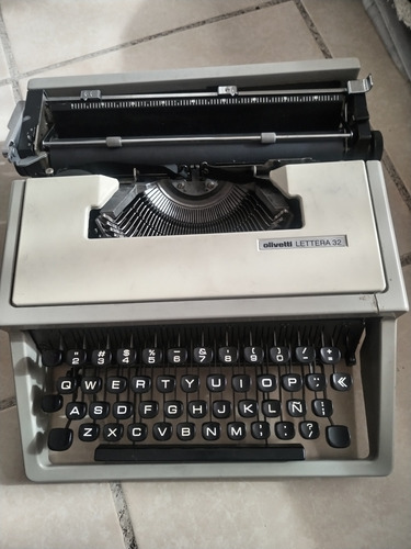 Olivetti Lettera 32