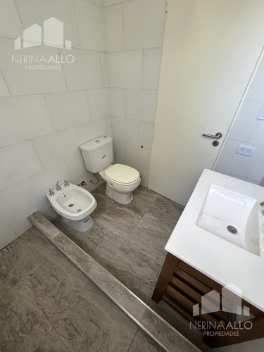 Venta Duplex Condominio 4 Ambientes