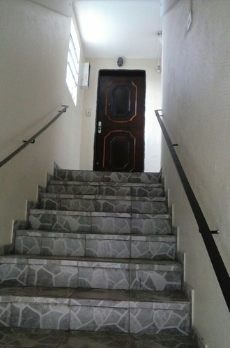 Apartamento:2 Dois Quartos 1 Sala 1 Cozinha 1 Banheiro 1 La