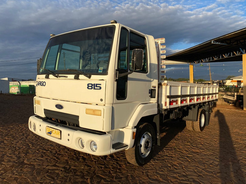 Cargo 815 4x2 Carroceria