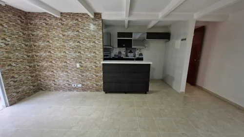 Vendo Apartamento En La Parte Baja De La Loma De Los Bernal, Piso Bajo