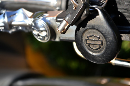 Imagen 2 de 15 de Poderosa Harley Davidson Dyna Super Glide Muchos Accesorios