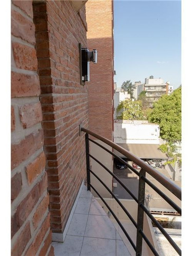 Monoambiente Dividido Castelar Con 2 Balcones