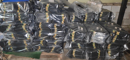 Ganchos De Ropa, Modelo Económico.