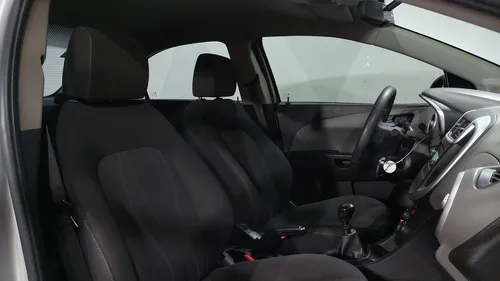 Chevrolet Sonic 1.6 MT D LT