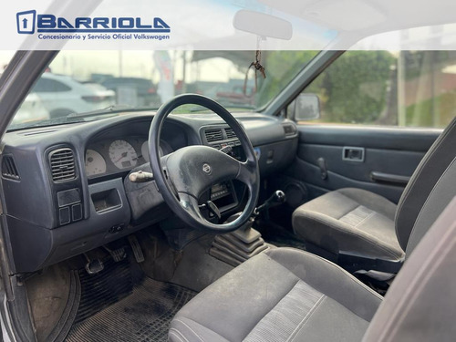 Imagen 11 de 24 de Nissan D21 4x2 2.7 2005 Buen Estado! - Barriola