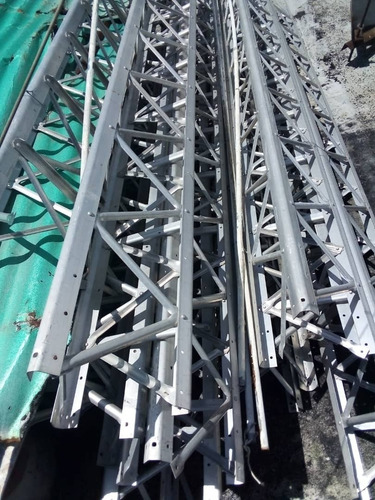 Imagen 2 de 2 de Torre De Aluminio De 3 Mts