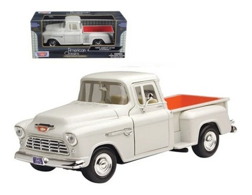 Camioneta a escala Motormax 5100 Stepside 1:24 color blanco 