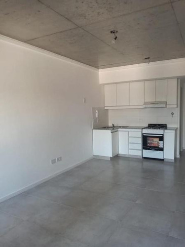 Imagen 5 de 14 de Departamento De 2 Ambientes Con Cochera Y Baulera