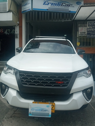 Toyota Fortuner 2.7l Mid