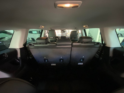Imagen 12 de 15 de Jeep Commander Limited Negra Física 4x2 En Stock #13