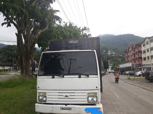 Ford Cargo 814 Baú