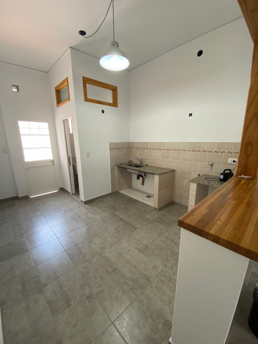 Imagen 8 de 19 de Excelente Duplex De 3 Ambientes. Reciclado A Nuevo
