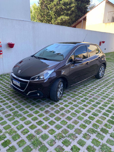 Peugeot 208 1.6 Feline