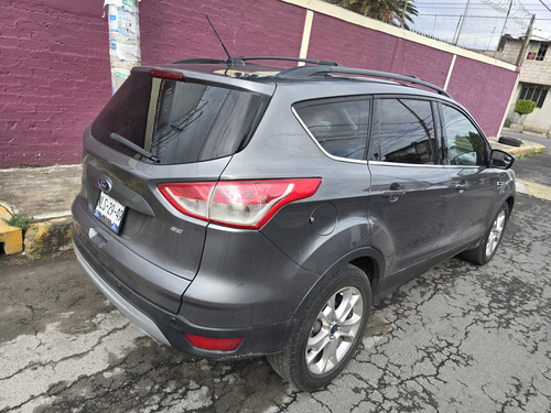 Ford Escape 2.5 Se Plus Piel At