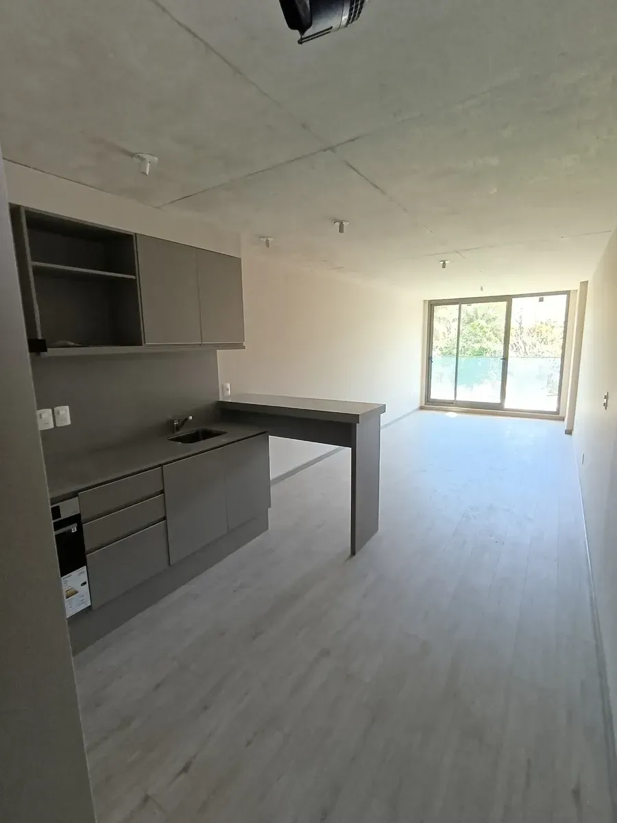 Alquiler Apartamento 1 Dormitorio, Nuevo, Garaje, En Puerto De Buceo, Pocitos, Al Frente Balcon, Barbacoas Y Laundry · Foto 4