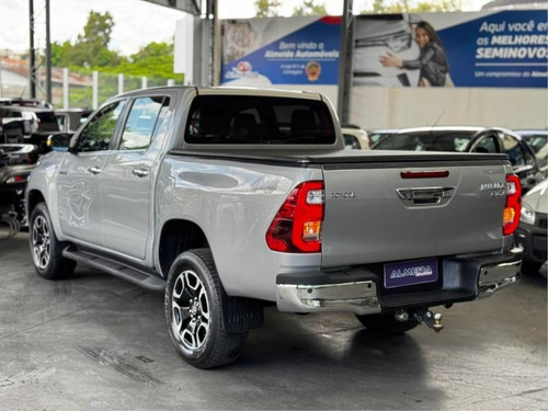 Toyota Hilux 2.8 D-4D TURBO DIESEL CD SRX 4X4 AUTOMÁTICO