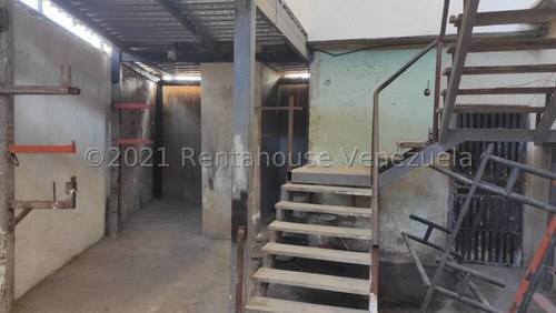 Imagen 29 de 30 de Galpon Comercial Cuenta Con Recepcion, Area De Mezzanina Con Oficinas Y Sus Baños. Y Siempre Hay Agua Y Elect En Alquiler En Barquisimeto. Jose López Tlf. 04145533925. Cód. 22-23302. Lara, Venezuela