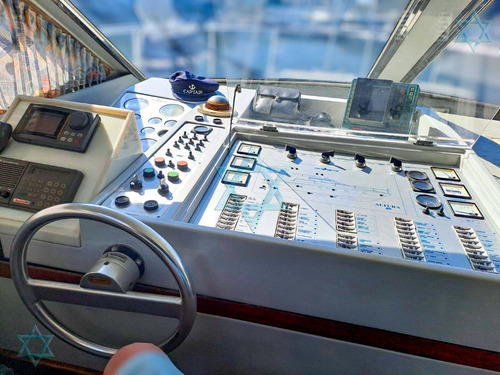 Lancha Tecnomarine 40 Iate Barco N Carbrasmar Azimut Phantom