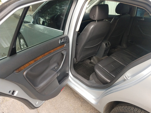 Volkswagen Bora 2.5 Exclusive Tiptronic Piel At