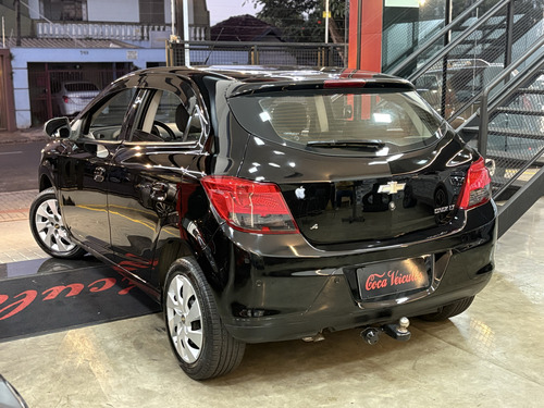 Chevrolet Onix 1.4 MPFI LT 8V FLEX 4P MANUAL