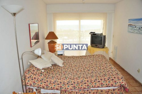 Imagen 10 de 11 de Apartamento En Playa Mansa