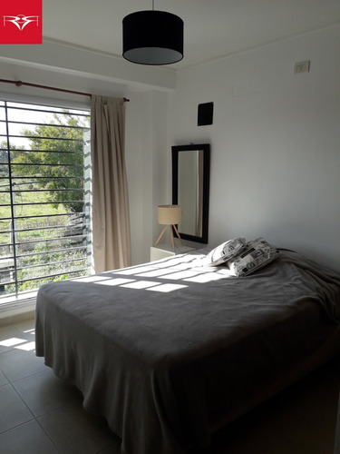 Venta De Dúplex En City Bell (18 E/ 479 Y 480)