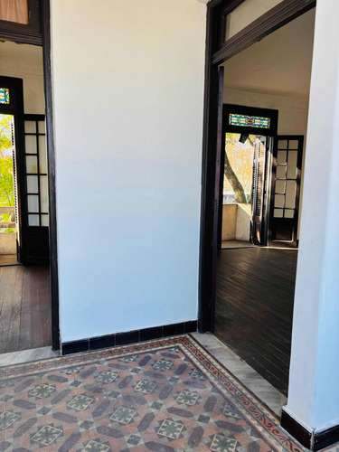 Linda Casa Luminosa De 4 Dormitorios Azotea Y Parrillero