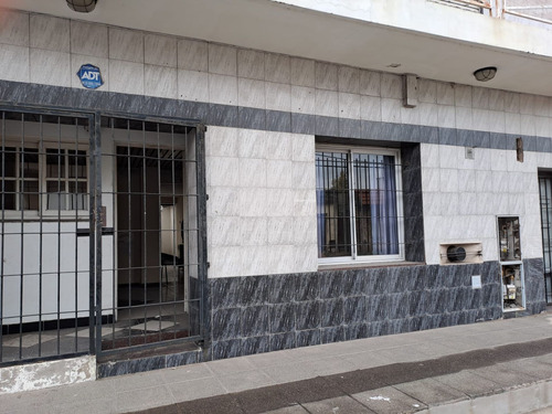 Venta 180 Mts Totales  En Lanus Este- Deposito 