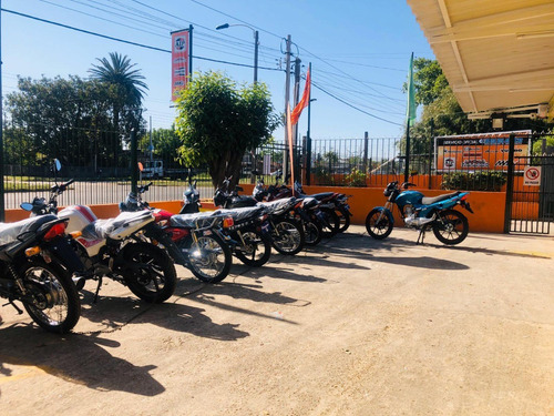 Imagen 4 de 15 de Yumbo Gs F 125 Entrega Inmediata Casco Y Empadronamiento !!!