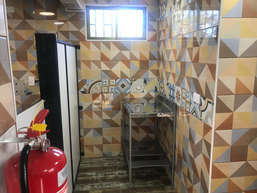 Venta De Casa Son 3 Mini Departamentos Mas Local Comercial