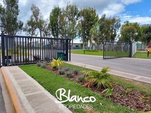 Imagen 2 de 2 de Imperdible Lote Interno En El Barrio Santa Lucía De Pilar Del Este