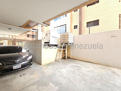 Apartamento En Venta Urb La Soledad Maracay 25-12181 Apd