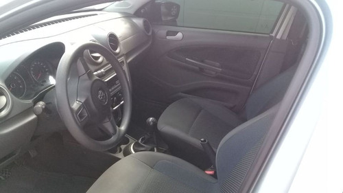Volkswagen Voyage 2015 1.0 Seleção Total Flex 4p