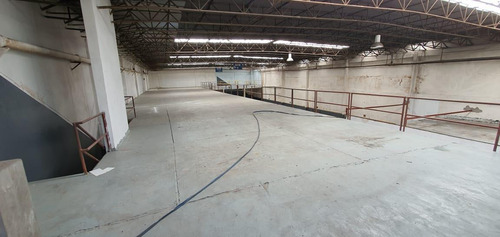 Imagen 4 de 6 de Deposito/galpón De 1160m2 En Alquiler - Villa Soldati