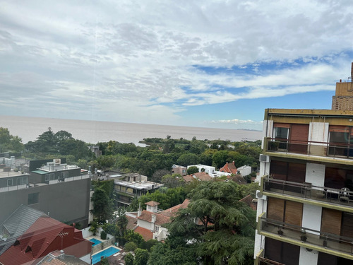 Departamento En Venta En La Lucila, 3dormitorios, 2cocheras, Pileta