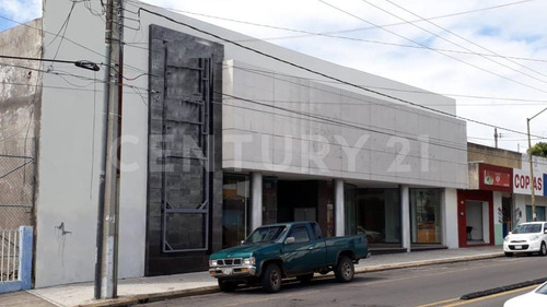 Local Comercial Con Oficinas En Jardines De La Corregidora, Colima